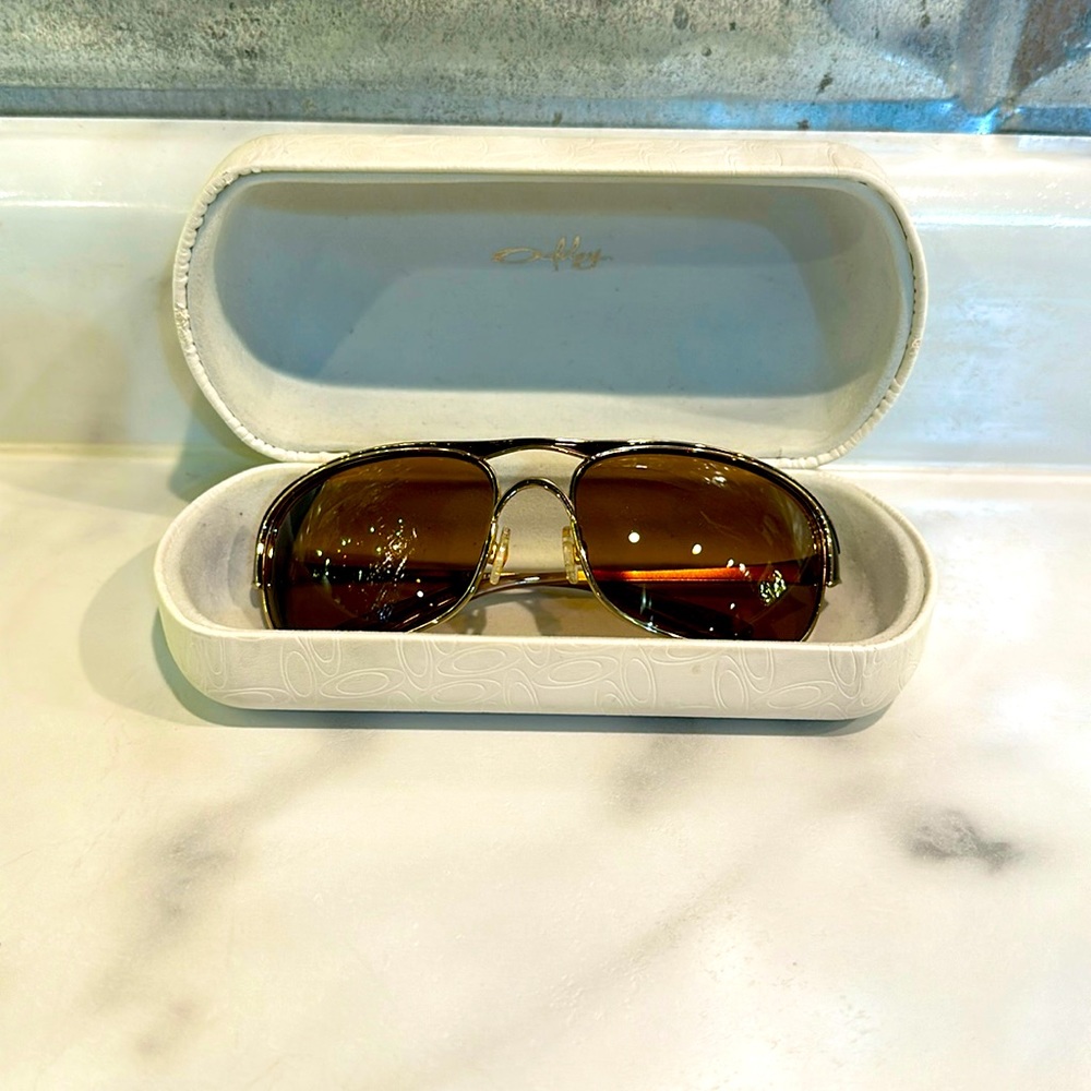 Oakley women’s glasses